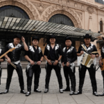 Zúmbale Primo invitó a Santa Feria a su gran evento de cumbia ranchera en Arena Movistar