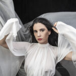JAVIERA MENA LANZA SU NUEVO DISCO “INMERSIÓN” EN VINILO